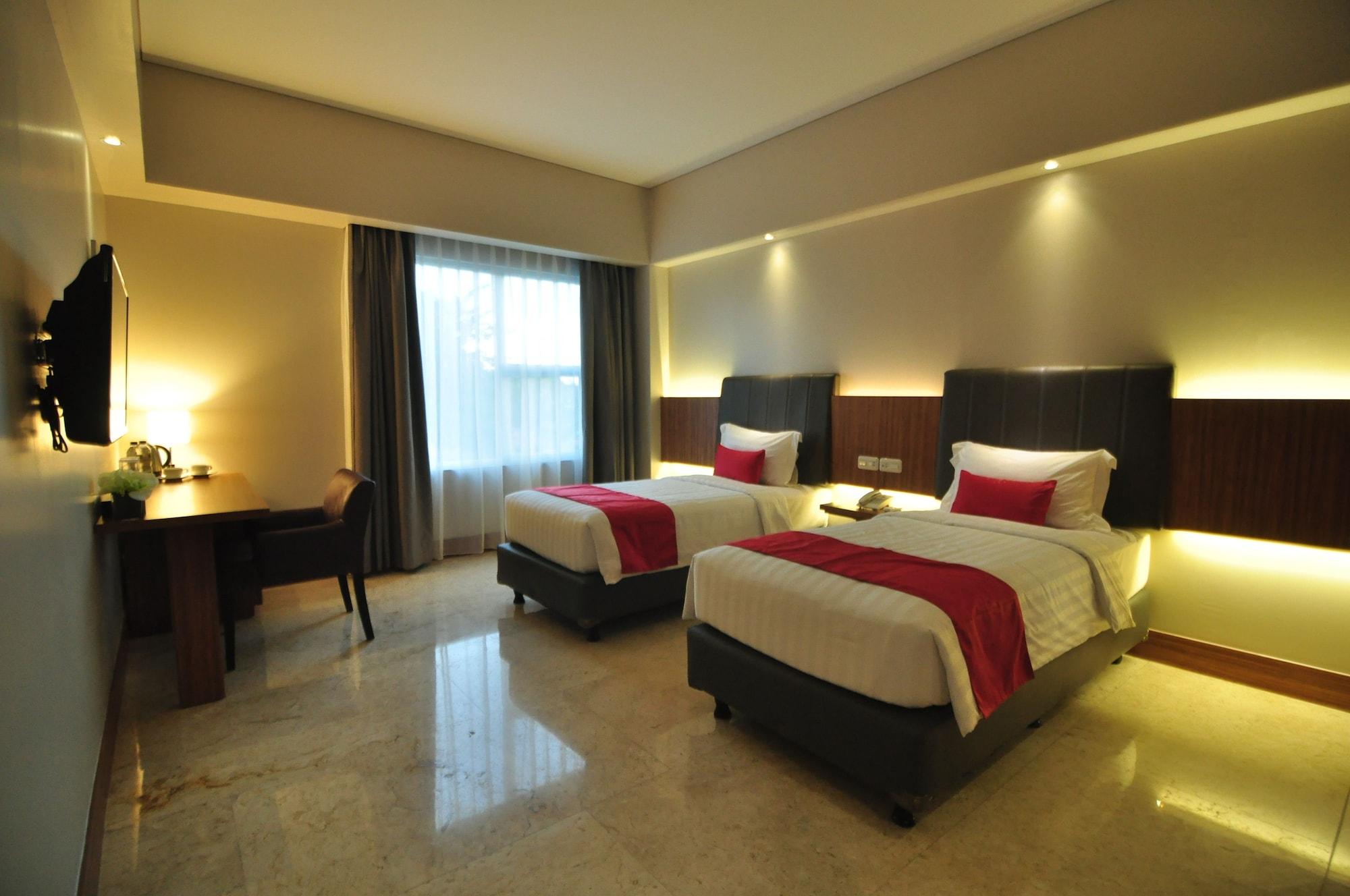 Demelia Hotel Makassar Exterior foto