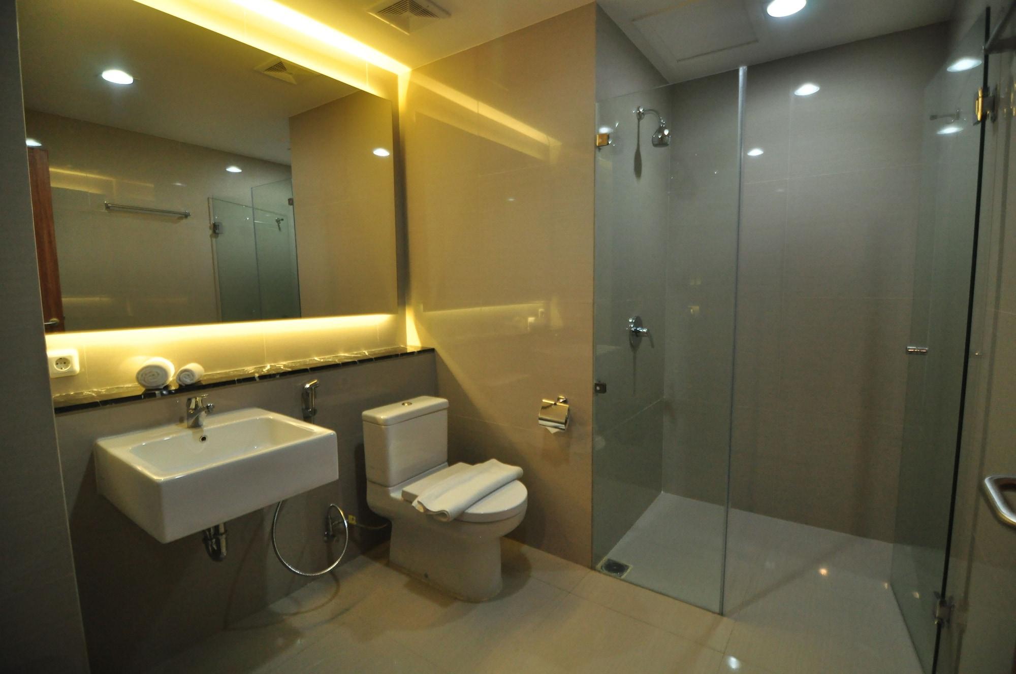 Demelia Hotel Makassar Exterior foto