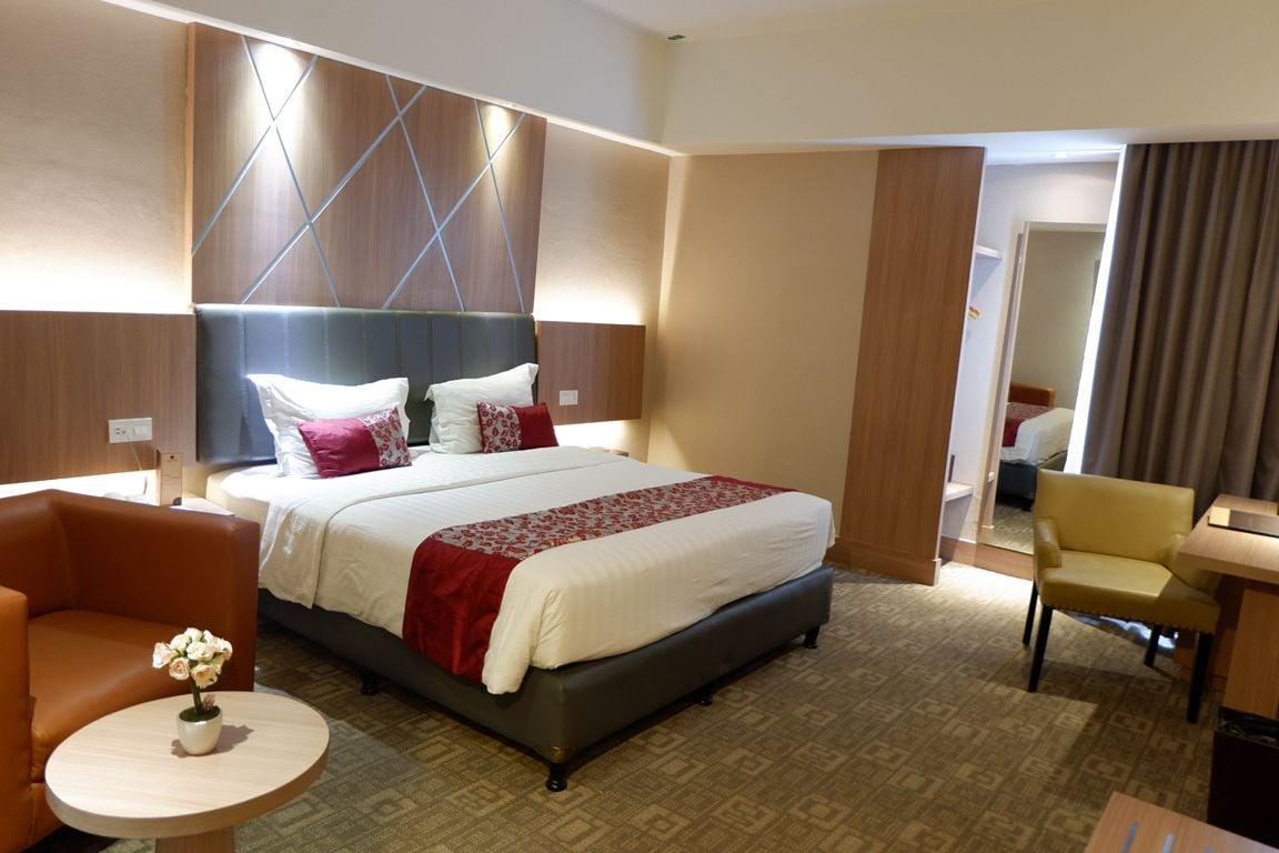 Demelia Hotel Makassar Exterior foto