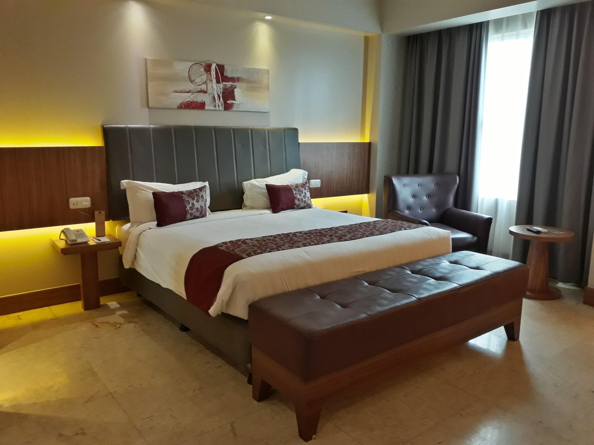 Demelia Hotel Makassar Exterior foto