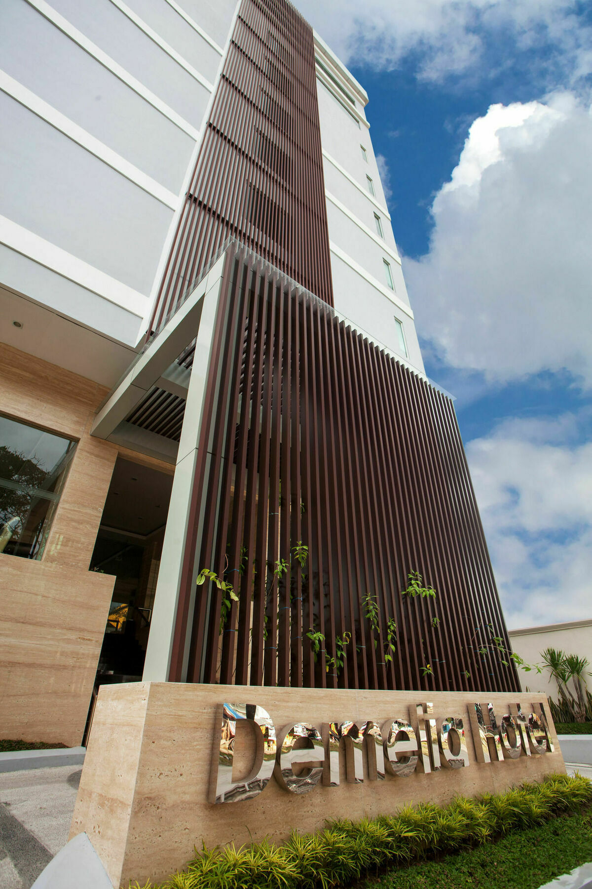 Demelia Hotel Makassar Exterior foto